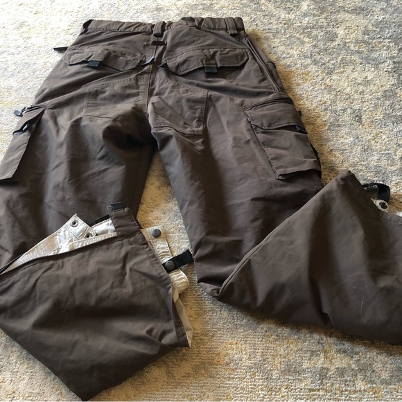 Snowboard/Ski Pants. Men’s size small. - Picture 3 of 8